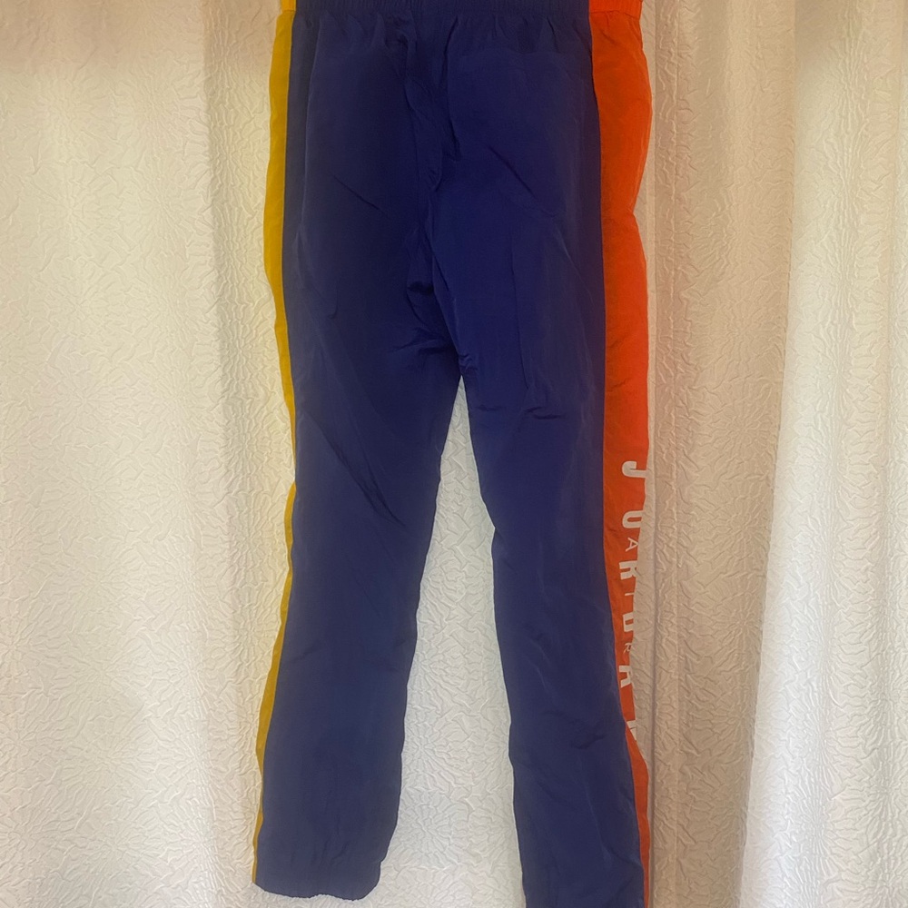 Boys Jordan Nike M23 Sweatpants size Medium - Picture 4 of 6
